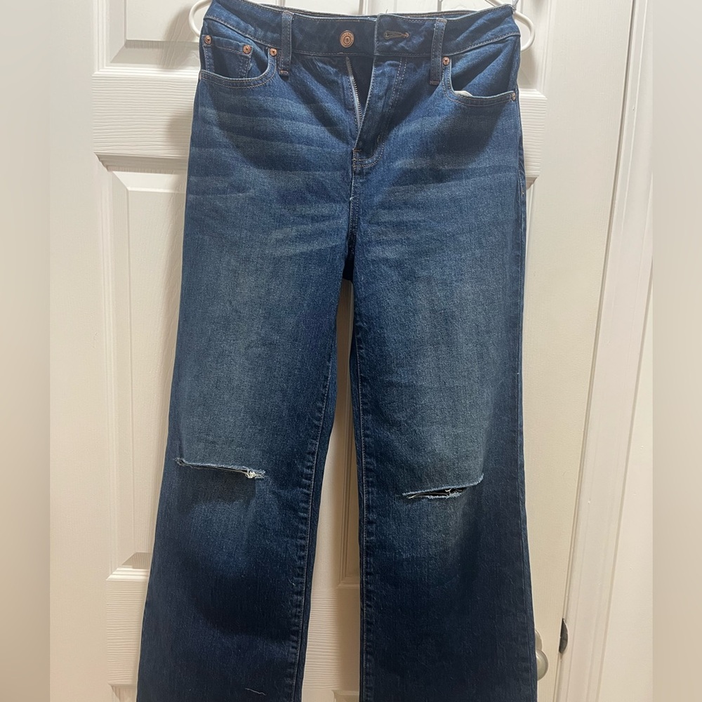 Stylish Blue Flare Wide Leg Jeans with Distressed Knees